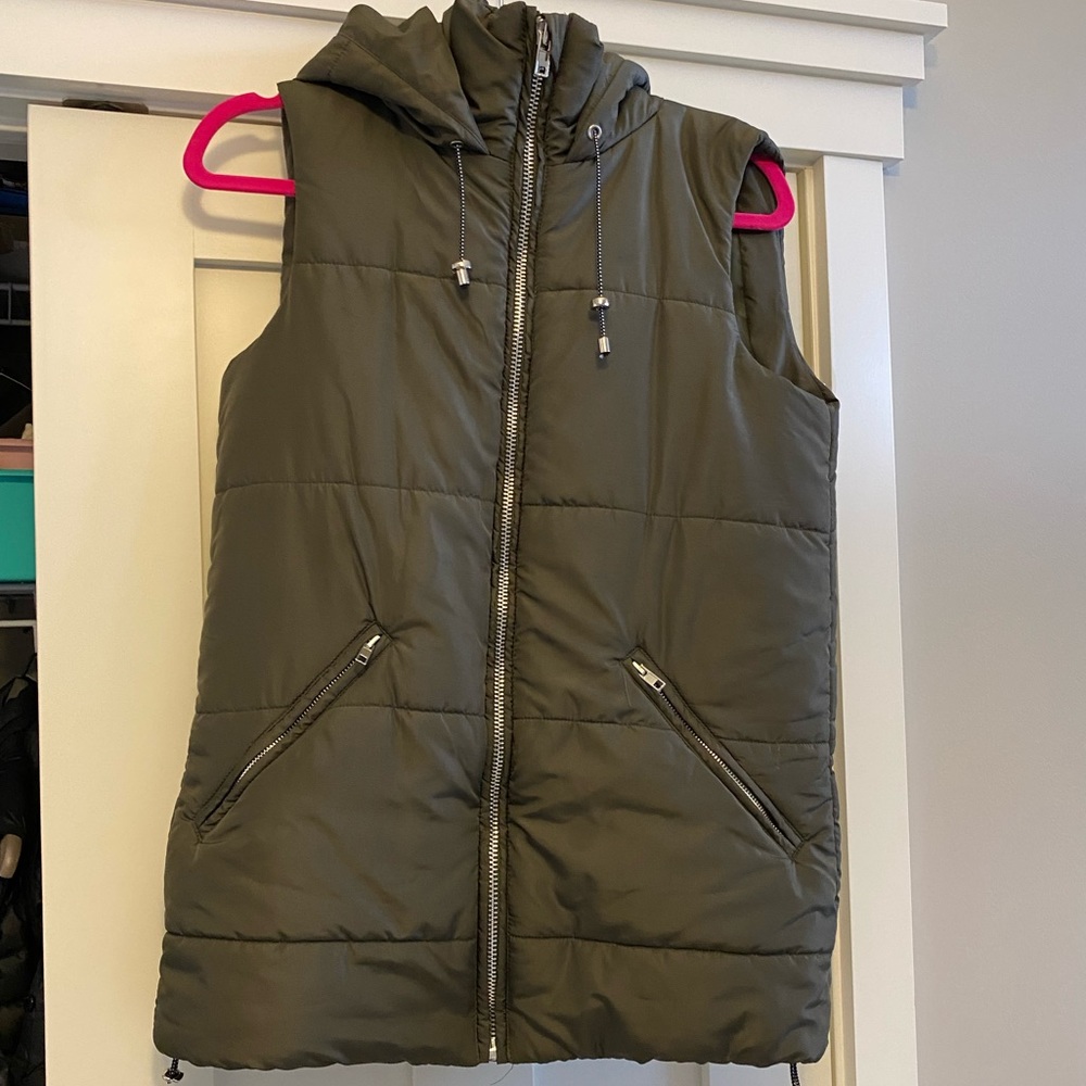 Army green puffer vest - great condition. Wore only twice.
